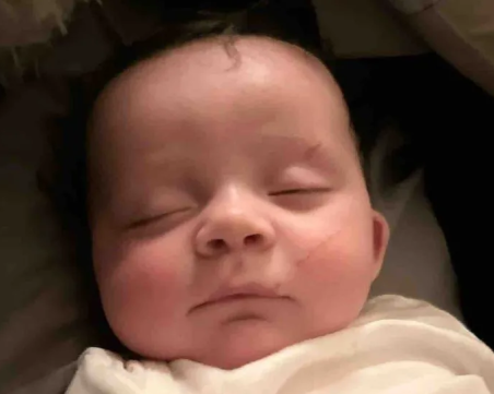 4-месечно бебе оцеля по чудо, след като бe засмукано от торнадо в САЩ