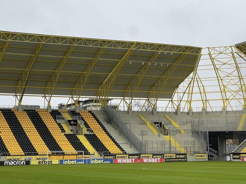 Феновете на Ботев“ се срещнаха с кмета на Пловдив Костадин