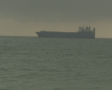 В обход на Червено море: Още компании спират корабите си в опасния район