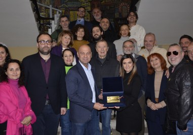 Костадин Димитров посрещна екипа създал спектакъла Коприна на Драматичен театър Пловдив