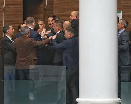 Пеевски за депутатите на 