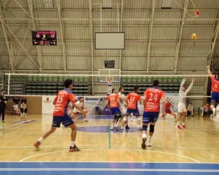 Виктория Волей продължава напред за Купата във Висшата лига