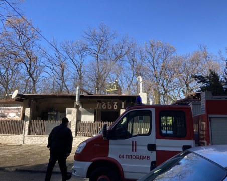 Пожар пламна в заведение в 