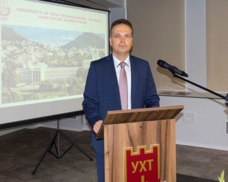 Проф. Галин Иванов е новият ректор на УХТ