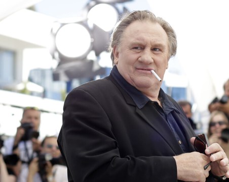 Жерар Депардийо е обвинен за трети път в изнасилване, този път на журналистка