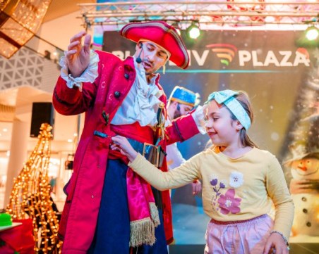 Дядо Коледа ще пристигне с подарък за всяко дете в Plovdiv Plaza