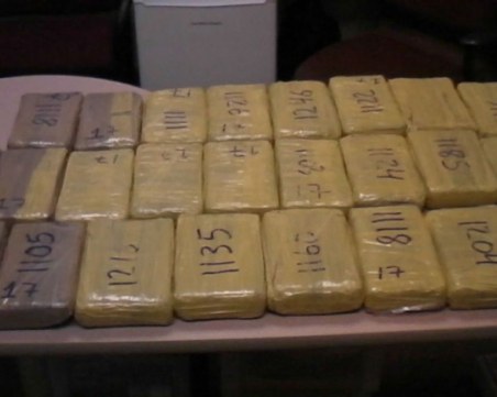 Кокаин за 20 млн. евро е намерен на българския кораб 