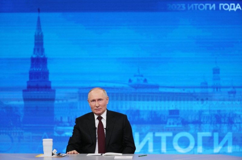 Руският президент Владимир Путин призова в сряда за твърд отговор на действията на чуждестранните специални служби, които