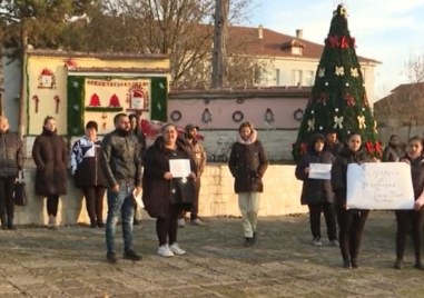 Жителите на врачанското село Крушовица в подкрепа на местното училище