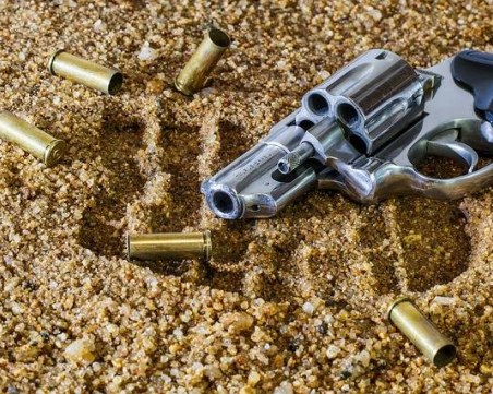 Kриминално проявен от Пловдивско e арестуван за притежание на незаконен пистолет