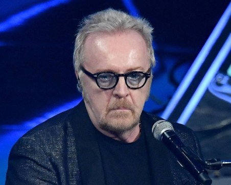 Изпълнителят на хита 