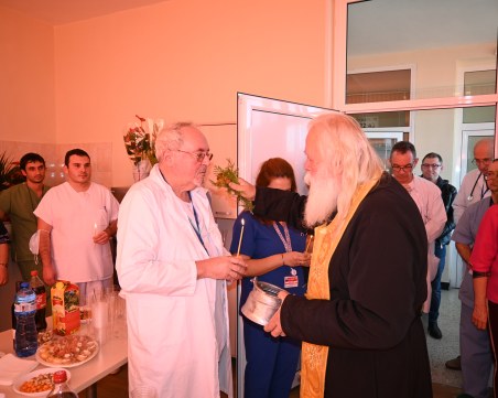 Обновиха Клиниката по пневмология и фтизиатрия към УМБАЛ 