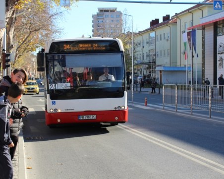 Пловдивчани помогнаха на младеж, след като му прилоша в автобус