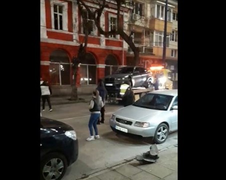 Три коли се удариха в Пазарджик, движението е затруднено