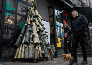 Украинците се подготвят да празнуват първата си Коледа според новия