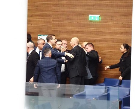 Близо 135 000 лв. глоби за депутатите в Народното събрание