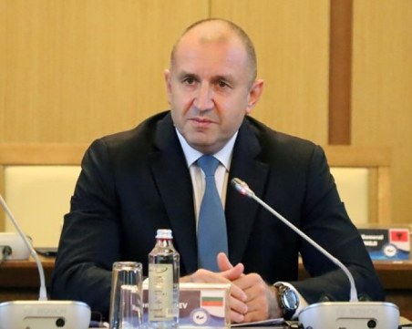 Румен Радев: Пожелавам сърдечна радост във всеки български дом