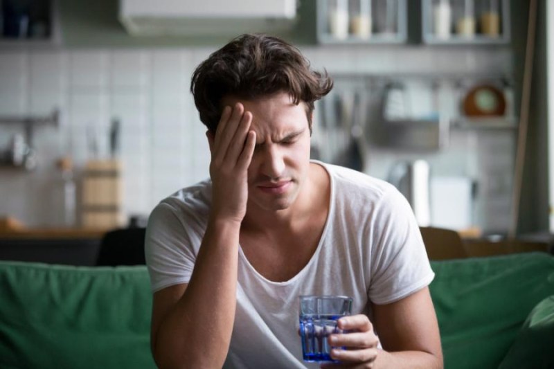 Диетолог: Консумирайте алкохола с много вода и мезе, ако прекалите – без кафе на сутринта
