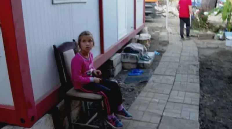 Коледа във фургон: Семейството на малката Дениз още не може да се възстанови след потопа в Царево