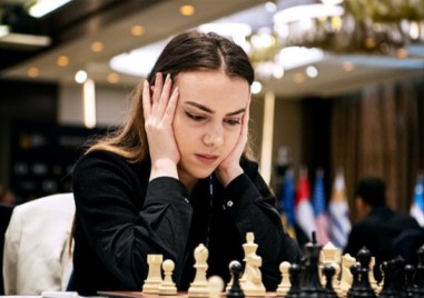 С четири победи от първите четири партии Нургюл Салимова е