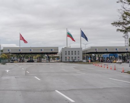 Интензивен трафик на границата с Румъния и Турция