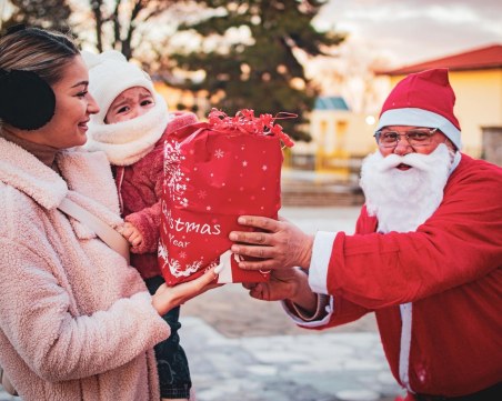 Коледен базар в Калековец събра 4851 лв. дарение за ремонт на храма