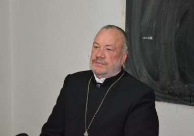 Кърджалийският свещеник отец Боян Саръев известен като Кръстителя на Родопите