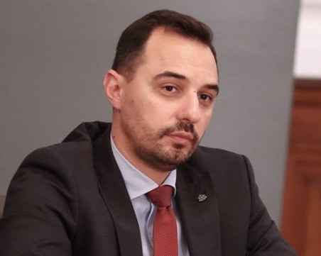 Министърът на икономиката: Очакваме инвестиция за над 600 млн. евро в автомобилната индустрия