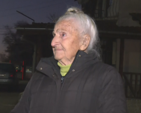 Пожар изпепели дома на възрастна жена навръх Коледа