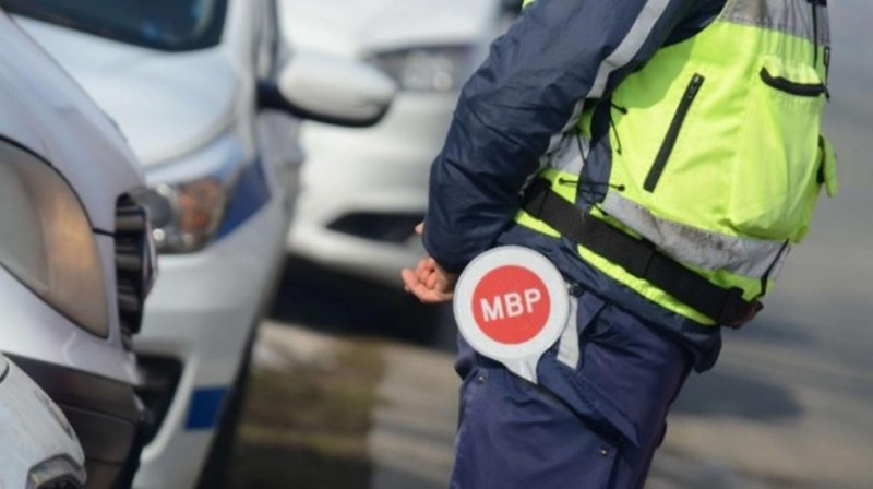 Агресивен шофьор без книжка нападна полицаи по време на проверка в Мизия