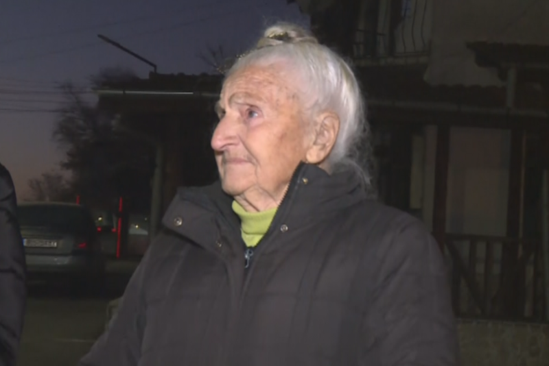 Пожар изпепели дома на възрастна жена навръх Коледа