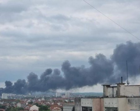 Пожар в Ямбол от запалени автомобилни гуми