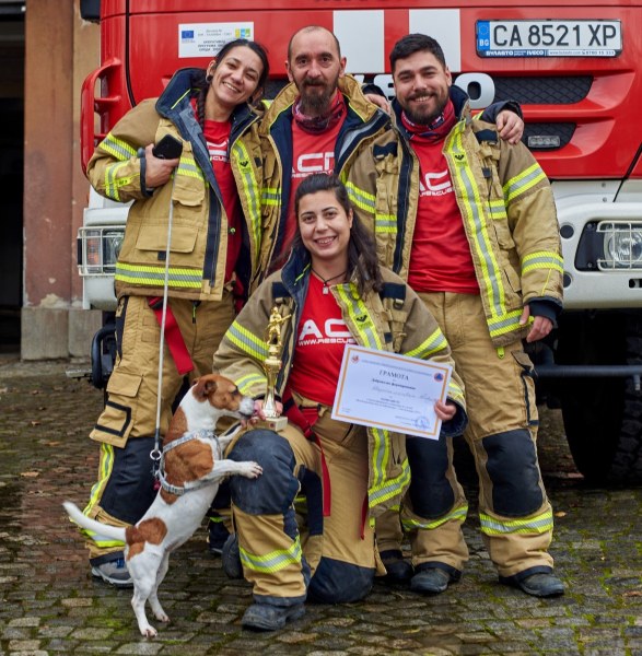 Пловдивчанката, която винаги е на първа линия при бедствия: Бъдете добри и не се колебайте да помагате