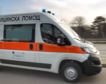 66-годишен е в болница, след катастрофа на АМ 
