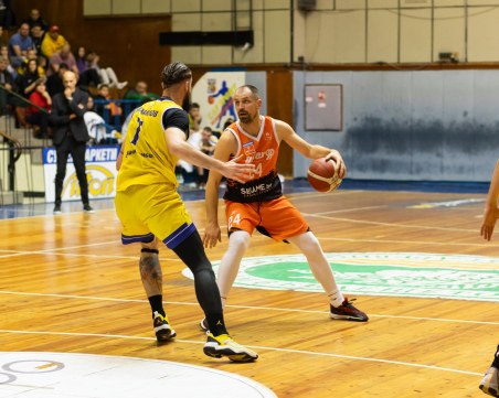 Академик загуби последния си мач за годината