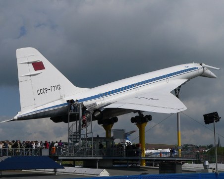 На този ден: Съветският свръхзвуков пътнически самолет Ту-144 извършва първия си полет, два месеца преди Конкорд