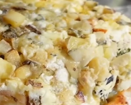 Направиха пица с 1001 вида сирена