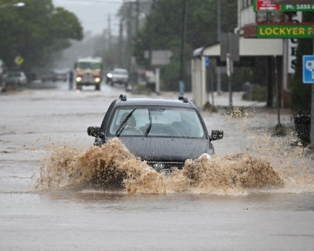 Следващите дни в Европа - критични, наводненията продължават