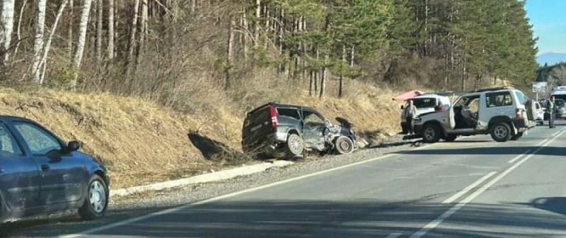 Тежка катастрофа на пътя Симитли - Банско, има пострадал