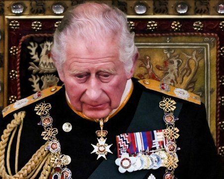 Крал Чарлз Трети отличи с орден две британки, основали училище в България