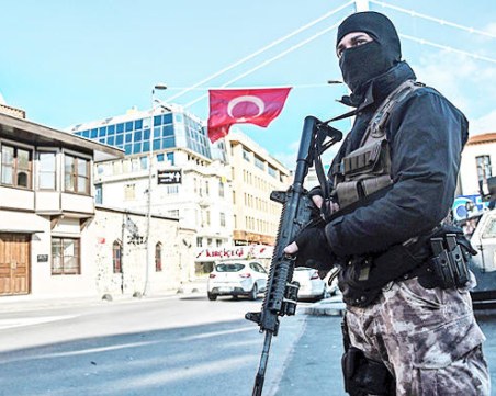 Турция арестува 189 предполагаеми членове на 