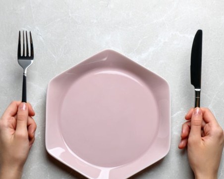 Периодичното гладуване променя начина, по който мозъка възприема храненето