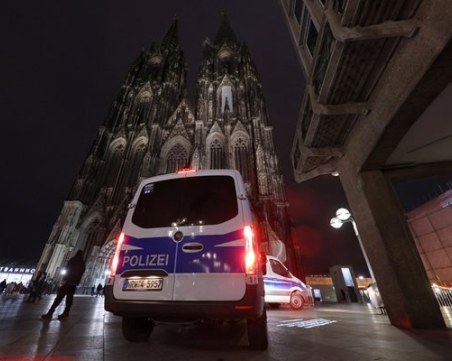 Трима души са арестувани за планиране на нападение срещу катедралата в Кьолн