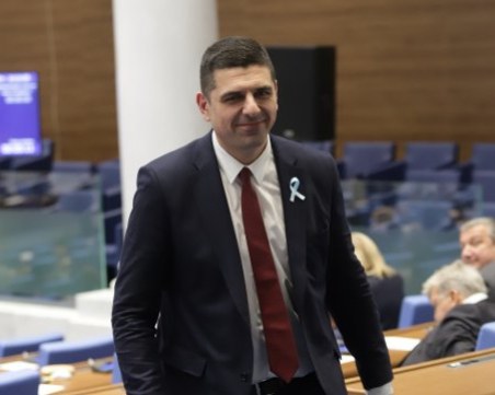 Ивайло Мирчев нападна Радев за речта: Четирихилядник с достойнство в Кремъл