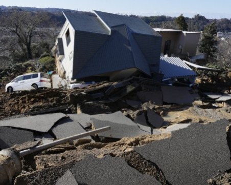 48 са загиналите при земетресението в Япония