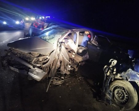 С опасност за живота е един от катастрофиралите край Велинград