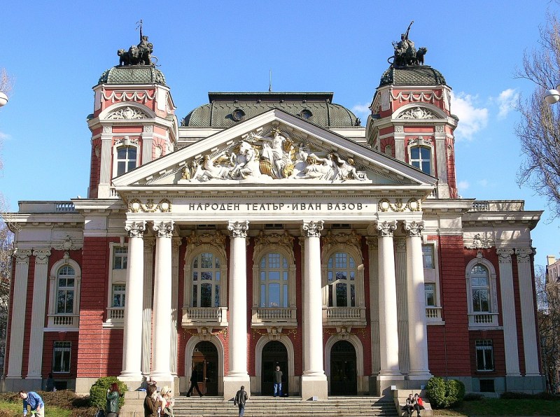 На този ден: Открита е сградата на Народния театър в София