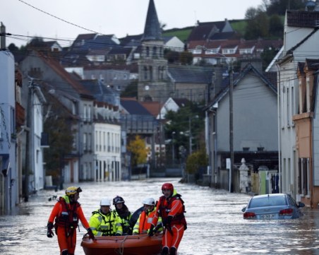 Тежки наводнения в Северна Франция