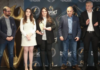 Женският национален отбор по шахмат спечели категорично приза за отбор