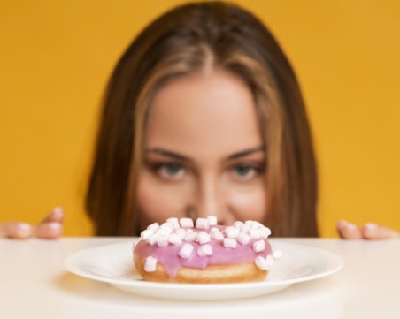 Признаците, че консумираме прекалено много захар
